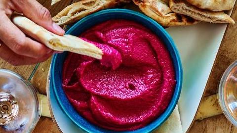 Πεντανόστιμα ορεκτικά για το πασχαλινό τραπέζι (με υλικά που έχουμε στο σπίτι)