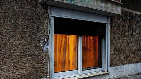 Το «μένουμε σπίτι» δεν είναι για όλους το ίδιο-η φωτογραφία που δείχνει τη σκληρή πλευρά της καραντίνας