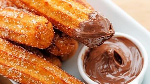 Τι είναι τα churros που ακούμε συνέχεια στο master chef και πως να τα φτιάξουμε
