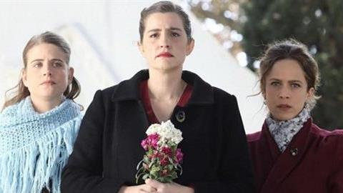 5 σίριαλ που επιστρέφουν: Γυρίσματα με μάσκες και χωρίς ερωτικές σκηνές!