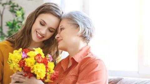 «Μακάρι να είχα ένα μπουκέτο λουλούδια για όλες τις μανούλες του κόσμου!»