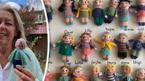 Δασκάλα  έπλεξε 23 κουκλάκια που μοιάζουν στους μαθητές της επειδή της έλειψαν