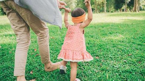 «Μην συγκρίνεις την ανάπτυξη του παιδιού σου με των άλλων-δεν είναι αγώνας ταχύτητας!»