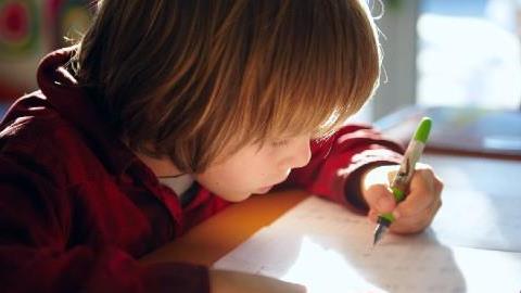 «Θεία, μου λείπεις πιο πολύ απ’ όλους»: το γράμμα του ανηψιού μου που μ’ έκανε να κλάψω