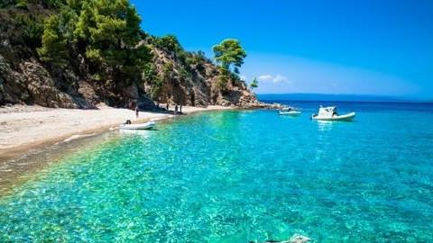 Γαλάζιες σημαίες 2020: 2η η Ελλάδα παγκοσμίως και 1η η Χαλκιδική