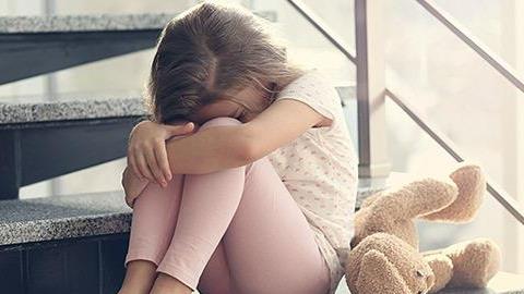 Πώς μεγαλώνουμε δυστυχισμένα παιδιά χωρίς να το καταλαβαίνουμε