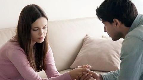 Γιατί είναι λάθος να ρωτάμε ένα ζευγάρι πότε θα κάνει παιδιά;