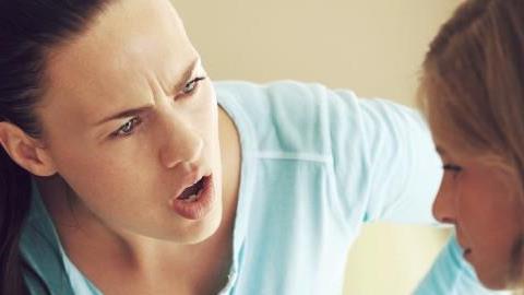 Πώς να πειθαρχήσετε το παιδί χωρίς να «θυμώνετε» μαζί του