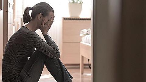 «Από πότε είναι κατακριτέο για μια μαμά να λέει το παράπονό της; Σταματήστε να κρίνετε!»