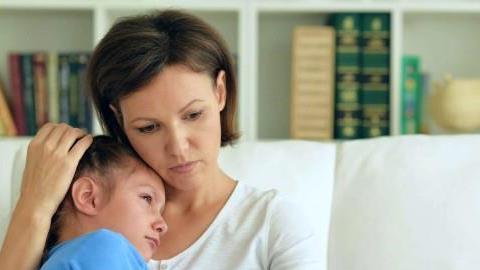 «Μήπως κάνουμε bullying στα ίδια μας τα παιδιά και δεν το καταλαβαίνουμε;»