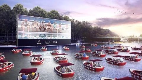 Το πιο ρομαντικό πλωτό σινεμά κάνει πρεμιέρα στο Παρίσι και είναι μαγικό