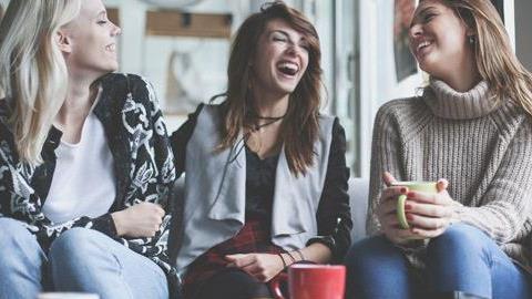 Οι κολλητές μας είναι πιο πολύτιμες απ'όλο το χρυσάφι του κόσμου!