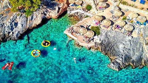 Ονειρεμένη μονοήμερη εκδρομή στο Αγκίστρι για μπάνιο και φαγητό