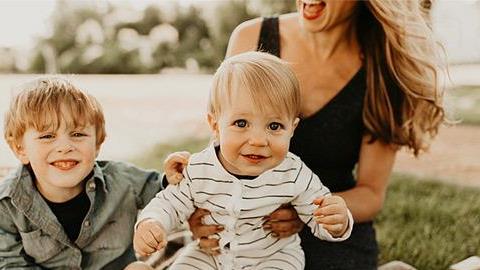 «Mεγαλώνω σωστούς γιους που θα κάνουν τις γυναίκες τους ευτυχισμένες»