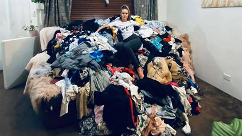 Μητέρα 4 παιδιών έβγαλε τα... ασιδέρωτά της στη φόρα κι έγινε viral!