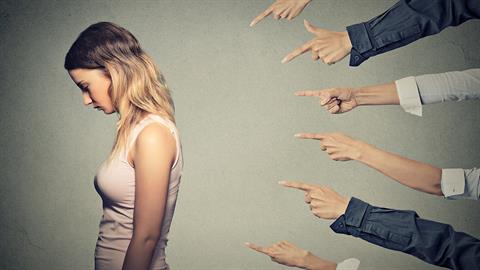 4 φράσεις που δεν πρέπει να πεις ποτέ σε μια γυναίκα που δεν θέλει παιδιά!