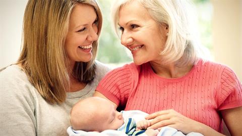 «Η μάνα μου έγινε παρένθετη μητέρα στο παιδί μου»: μια γυναίκα εξομολογείται