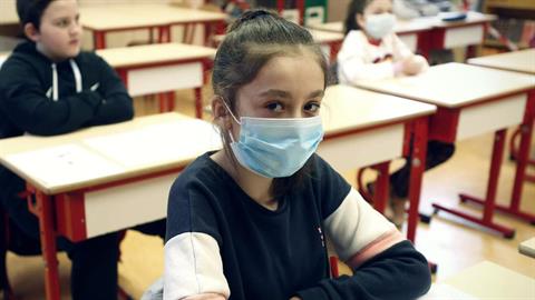 Να παραμείνουν τα σχολεία κλειστά μέχρι τα τέλη Σεπτέμβρη προτείνουν οι ειδικοί