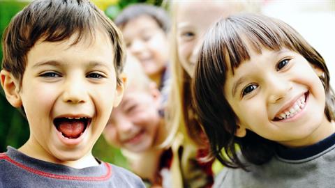 Γιατί τα παιδιά βλέπουν πάντα τη ρόδινη πλευρά της ζωής;