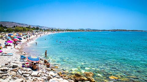 Οι κατάλληλες και ασφαλείς παραλίες για κολύμπι στην Αττική!