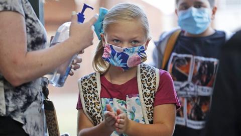 Κεραμέως: Μάσκα για τα παιδιά από το νηπιαγωγείο