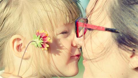 «Γέννησα το μωρό μου χωρίς να είμαι παντρεμένη και όλοι ήταν εναντίον μου»