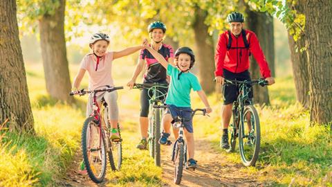 Δυναμώστε την οικογένεια: ξαναζήστε τις πιο όμορφες παιδικές σας αναμνήσεις με τα παιδιά σας