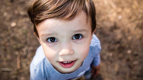 «Προτιμώ έναν ευαίσθητο γιο παρά έναν νταή που δεν σέβεται!»