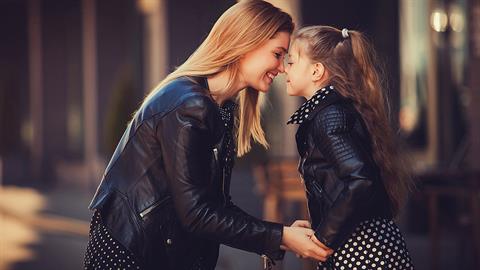 Όσο μεγαλώνει η κόρη μου τόσο πιο πολύ μοιάζουμε!