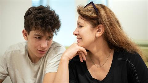 «Μαμά, με βοηθάει να σε βλέπω σίγουρη και σταθερή γιατί έτσι δεν φοβάμαι»