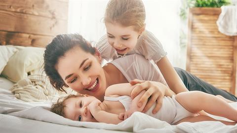 «Ακόμα και αν μια μαμά είχε ελεύθερο χρόνο, πάλι την οικογένεια και το σπίτι της θα φρόντιζε»