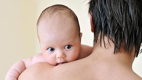 Θηλασμός: Όσα χρειάζεται να ξέρει ο μπαμπάς