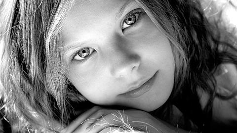 Τα 8 είναι κομβικό σημείο για την αυτοπεποίθηση των κοριτσιών: 6 συμβουλές για να την ενισχύσετε