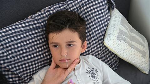 «Κορoνοϊός ή γρίπη;»: Πως θα καταλάβουμε από τι νοσεί το παιδί μας;