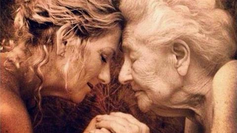 Η αγάπη της μάνας δεν ξεθωριάζει ποτέ… 