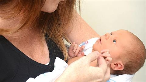 «Τι απάντησα σε όσους έλεγαν ότι είμαι πολύ μεγάλη για να γίνω μαμά»