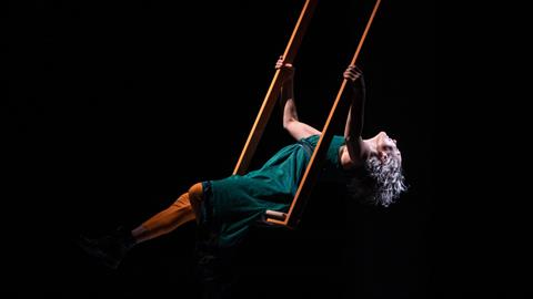 Η ομάδα Artika παρουσιάζει τη μουσικοθεατρική παράσταση «Πάει έρχεται»