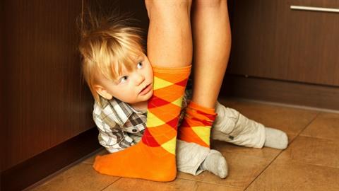 «Θέλω κι εγώ»: η φράση που ακούς συνέχεια από τη στιγμή που γίνεσαι μαμά