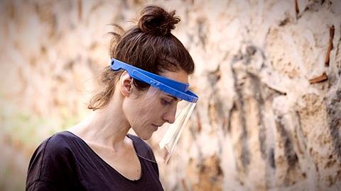 Lockdown: «κόφτης» στα sms και πρόστιμο σε όσους φορούν προσωπίδα αντί μάσκας