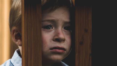 Η καραντίνα είναι δύσκολη, αλλά είναι το μόνο όπλο για να προστατέψουμε την οικογένειά μας