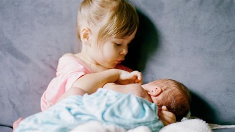 Τα πρωτότοκα παιδιά είναι ευαίσθητα με μεγάλη εσωτερική δύναμη