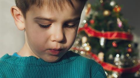 «Πώς διαχειρίστηκα τη θλίψη των παιδιών μου αυτά τα δύσκολα Χριστουγέννα»