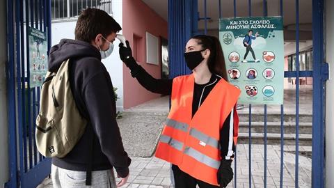 Το «πράσινο φως» μόνο για δημοτικά-νηπιαγωγεία δίνουν οι επιστήμονες