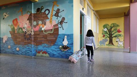 Εξαδάκτυλος: Καλύτερα να άνοιγαν τα μαγαζιά αντί των σχολείων για να έχουν εισόδημα οι γονείς