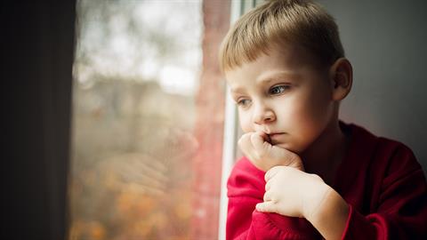 «Ο γιος μου αρνείται να βγει από το σπίτι»: Τι συνέβη στα παιδιά κατά τη διάρκεια της πανδημίας