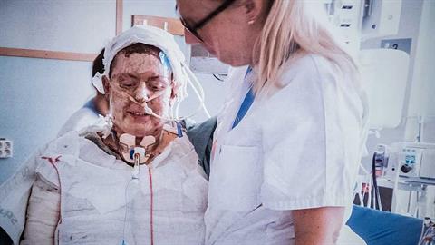 Ηρωίδα μαμά παραλίγο να καεί ζωντανή προκειμένου να σώσει τα 6 παιδιά της