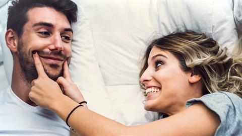 8 ατράνταχτες αποδείξεις ότι έχετε τον πιο τυχερό σύζυγο του κόσμου