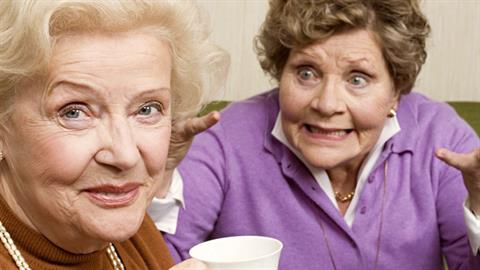 «Άστο να κλάψει...» κι άλλες 4 φράσεις που δεν θέλω ν’ ακούσω ούτε απ’ την πεθερά ούτε απ’ τη μάνα μου