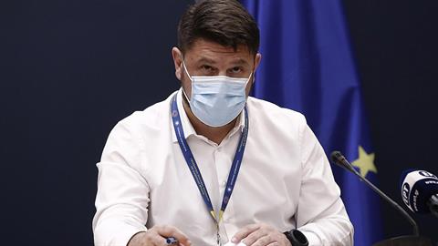 Lockdown, απαγόρευση κυκλοφορίας μετά τις 18:00 και κλειστά μαγαζιά το ΣΚ