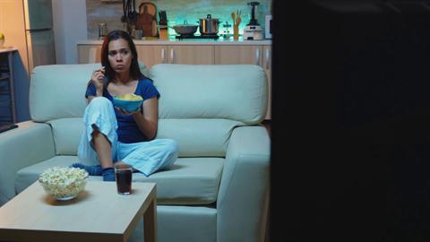 Κατήγγειλε τον άντρα της για άσκοπη μετακίνηση, επειδή την άφηνε μόνη τις Κυριακές